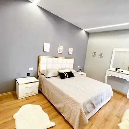 Apartment Daily Rent *